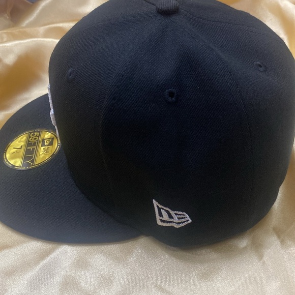 NEW ERA 59FIFTY MLB Basic Cap - Picture 3 of 11